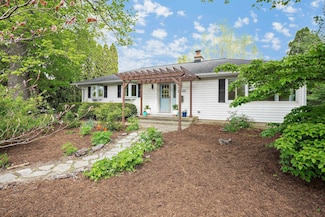 5308 Mckenna Rd, Monona, WI 53716