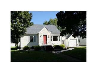 405 6th St, van Horne, IA 52346