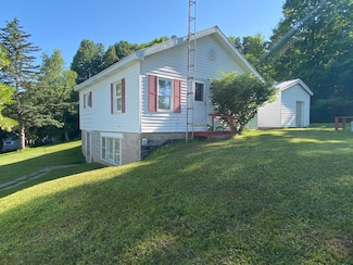 37600 W 2nd St, Hulbert, MI 49748