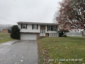 239 Maple Dr, Karns City, PA 16041