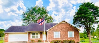 106 Amesbury Dr, Harvest, AL 35749