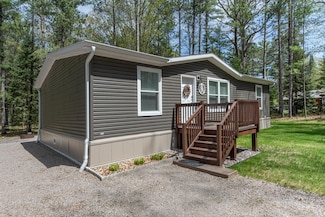 4284 Spruce Ln, Eagle River, WI 54521