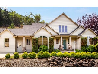 175 Oak Valley Loop, Winchester, OR 97495