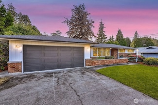 731 Maplewood Ave, Kent, WA 98030
