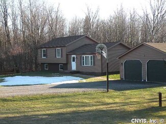 511 Canning Factory Rd, Pulaski, NY 13142