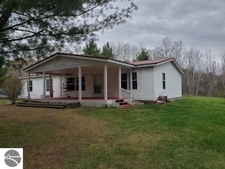 6626 Terry Ln, Hale, MI 48739