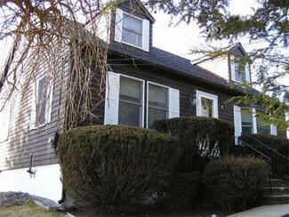 49 Walnut St, Saugus, MA 01906