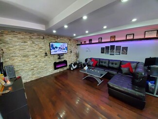 83-20 141st St Unit 1, Jamaica, NY 11435