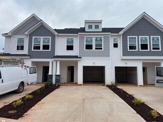 448 Hazelcote Rd, Greenville, SC 29617