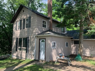 224 N Main St, Westfield, WI 53964