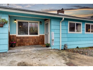 609 Jq Adams St, Oregon City, OR 97045