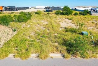 6702 El Jinete Dr, Laredo, TX 78043