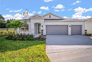 2953 Stewart Creek Cir, Plant City, FL 33565