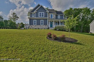 80 Aleksander Blvd, Mountain Top, PA 18707