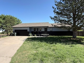 2806 Hennessey Ct, Dodge City, KS 67801