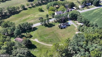 1669 Cloverleaf Rd, Mount Joy, PA 17552