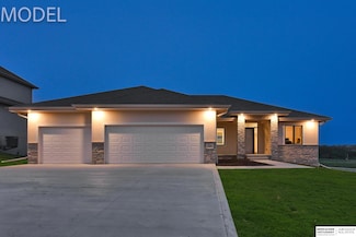 11003 S 102nd St, Papillion, NE 68046
