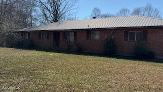 4384 Old Hillsboro Rd, Forest, MS 39074