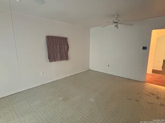 214 E Rodriguez St, Del Rio, TX 78840