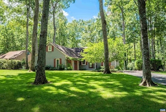 32 Out of Bounds Rd, Palmyra, VA 22963