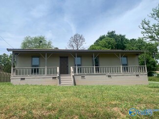 8 West St, Somerville, AL 35670