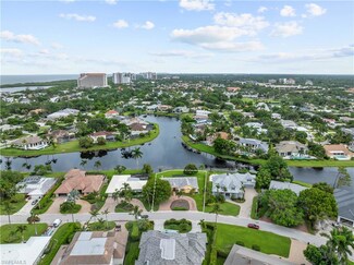 497 Devils Ln, Naples, FL 34103
