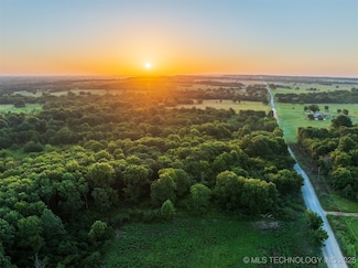 40 E 1020 Rd, Warner, OK 74469