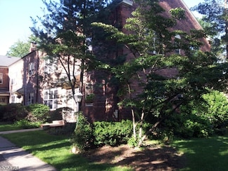 33 Hillside Ave Unit 3, Montclair, NJ 07042