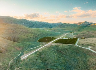 81 E Dry Coulee Rd, Okanogan, WA 98840