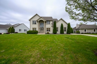 5278 W Highlands Ct, Franklin, WI 53132