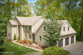94 Barnhill Rd, Woodbury, CT 06798