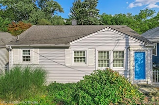 23930 Cass Ave, Farmington, MI 48335