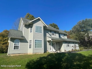 2285 Reo Dr, Effort, PA 18330