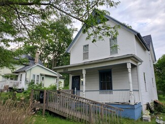 1121 Preston St, Rockford, IL 61102