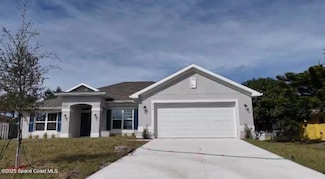 915 Rose Arbor Dr, Sebastian, FL 32958