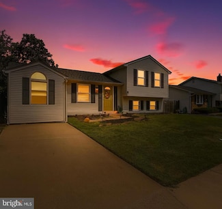 7913 Kings Bench Place, Pasadena, MD 21122