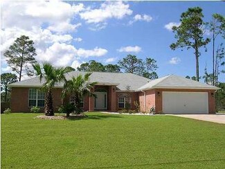 1957 Edgewood Dr, Navarre, FL 32566