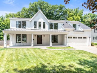 1017 Douglas Ave, Naperville, IL 60540