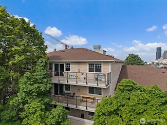107 20th Ave E Unit 306, Seattle, WA 98112