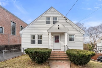 75 Williams Ave, Hyde Park, MA 02136