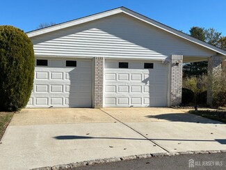 372 Duranta Plaza, Monroe Township, NJ 08831