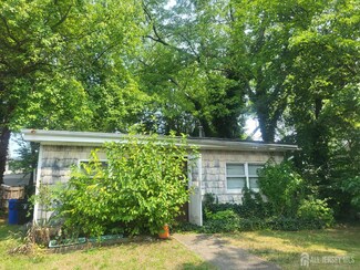 6 Mercer Ave, Port Monmouth, NJ 07758