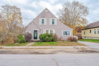 15 Linden St, Rochester, NH 03867