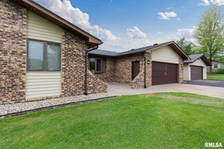 9129 141st St W, Taylor Ridge, IL 61284