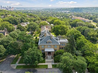 226 Grotto St S, Saint Paul, MN 55105