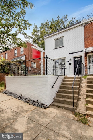 13 58th St SE, Washington, DC 20019