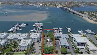 206 Lake Dr, Riviera Beach, FL 33404