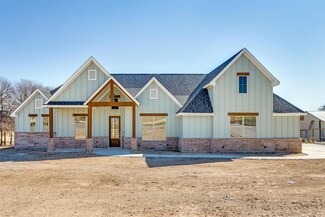2044 Downslope Ln, Weatherford, TX 76087