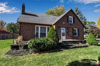 375 Beattie Ave, Lockport, NY 14094
