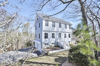 5 Sea Ln, Sagamore Beach, MA 02562